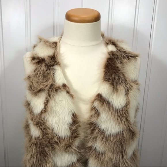 Neutral Faux fur vest - Picture 11 of 16